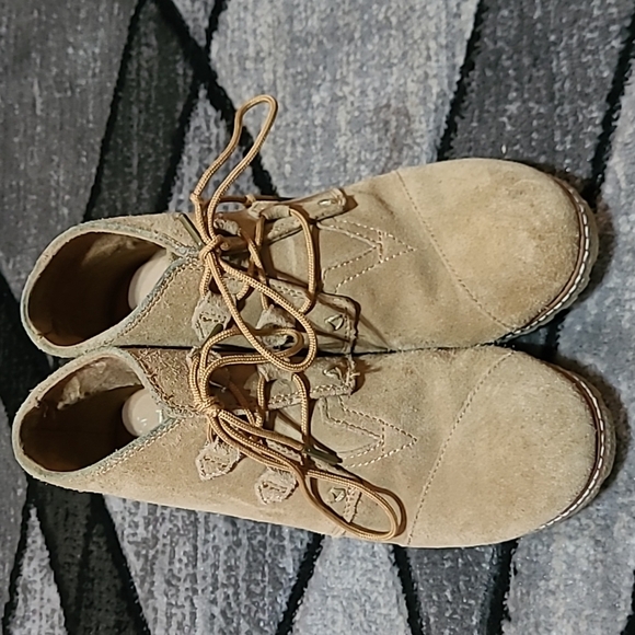 TOMS WEDGE ANKLE BOOTIE BOOTS - TOMS CANVAS TOTE BAG - Picture 3 of 14